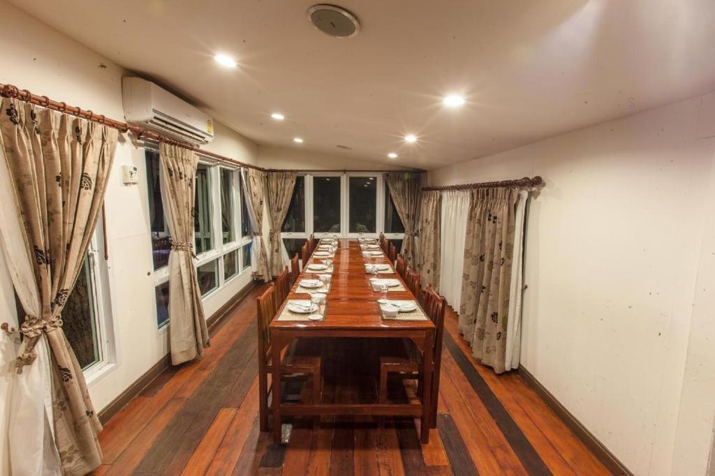 Varee Valley Resort And Restaurant Khon Kaen Extérieur photo