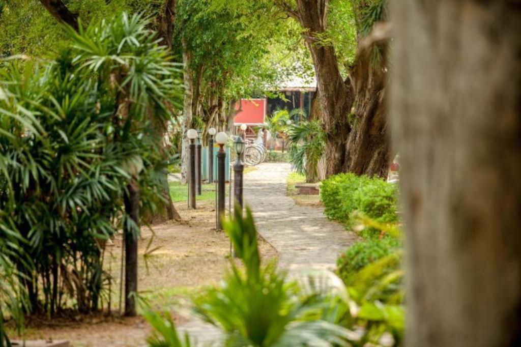 Varee Valley Resort And Restaurant Khon Kaen Extérieur photo