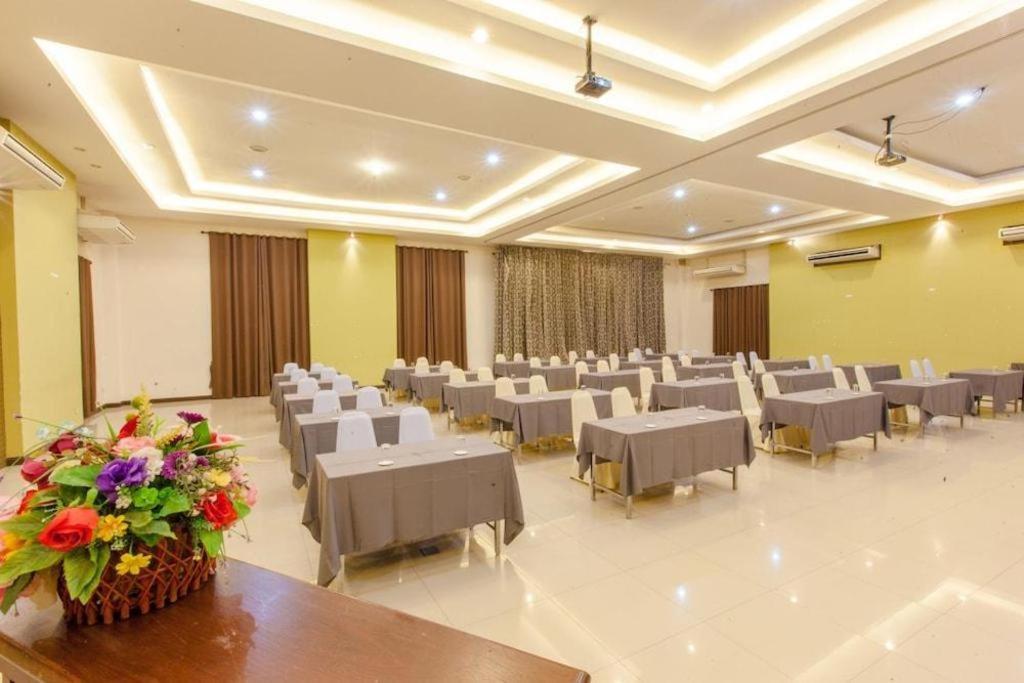 Varee Valley Resort And Restaurant Khon Kaen Extérieur photo