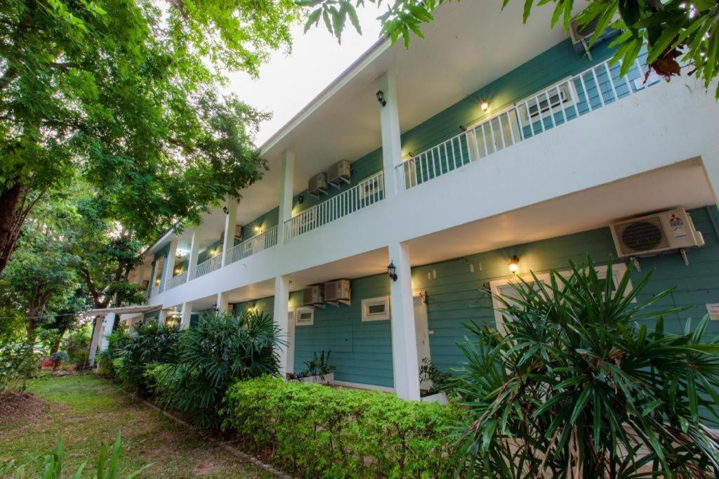 Varee Valley Resort And Restaurant Khon Kaen Extérieur photo